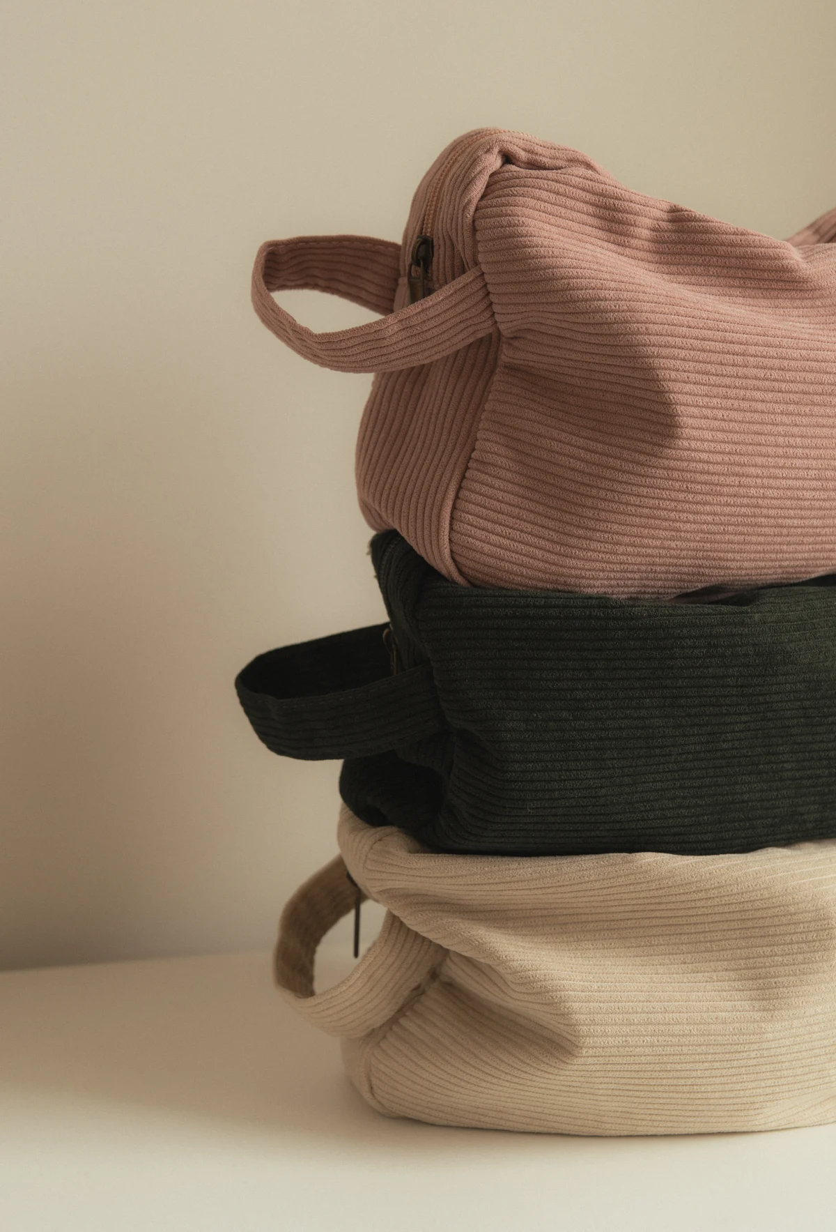Pouch Black 03